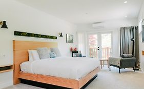 Pluvio Restaurant And Rooms